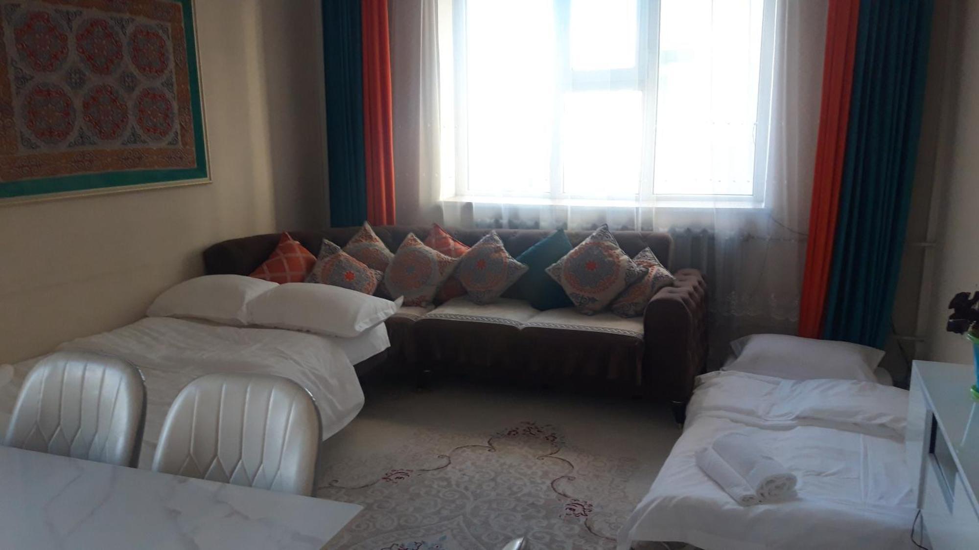 3 Rooms Apartment In The Centre Of Ulgii City Exterior foto