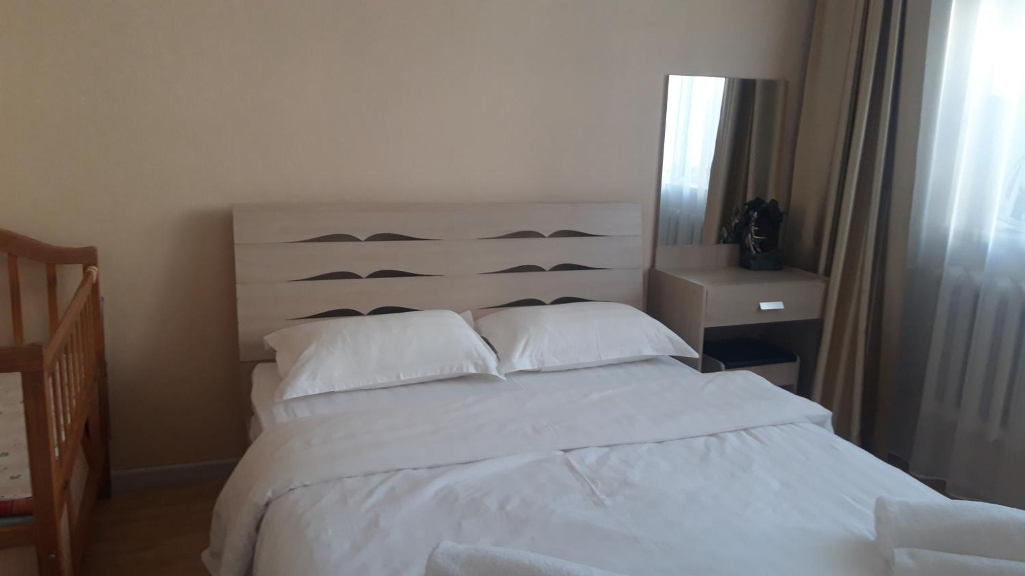 3 Rooms Apartment In The Centre Of Ulgii City Exterior foto